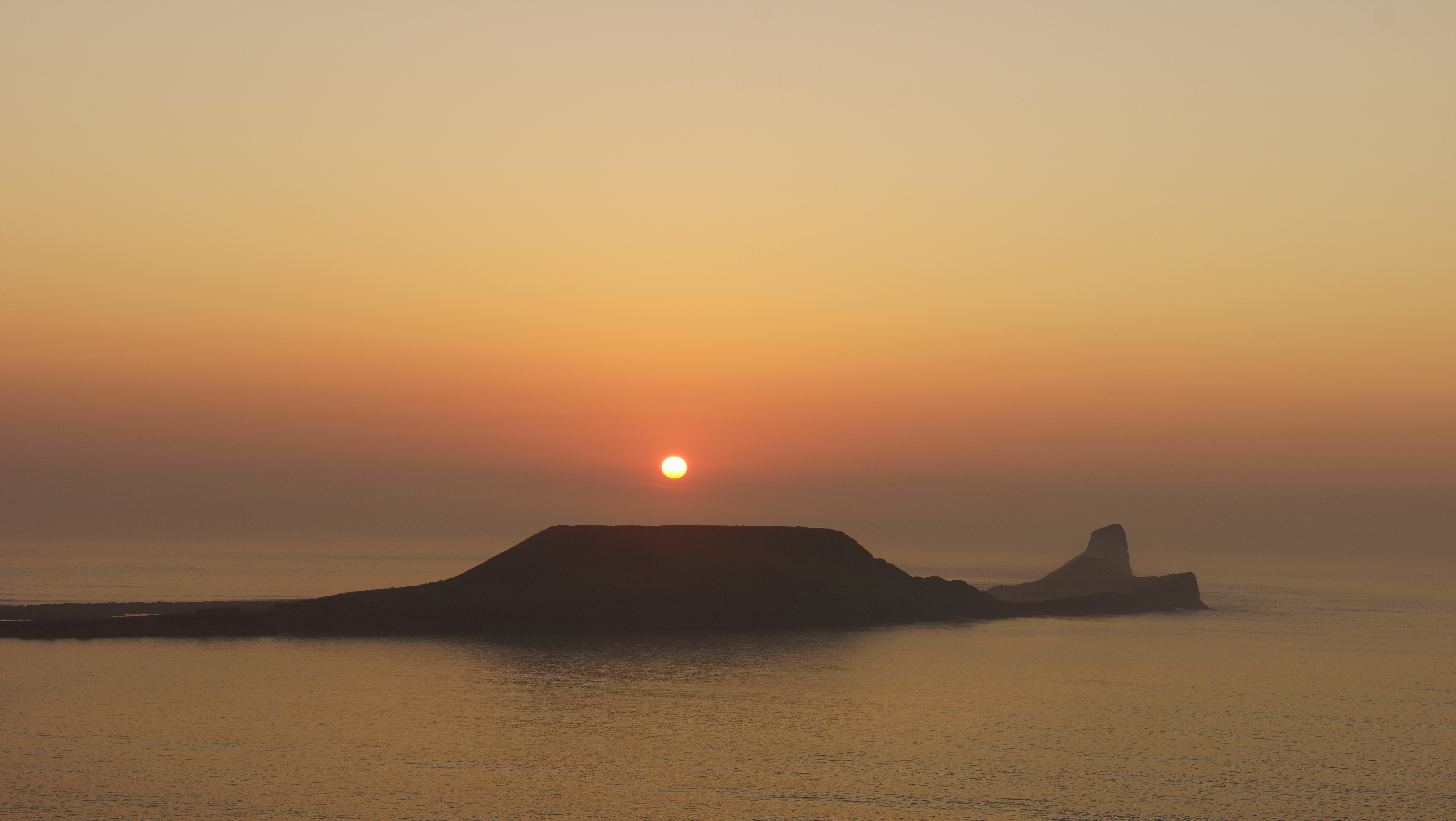 sunset-at-worms-head_47179191382_o.jpg